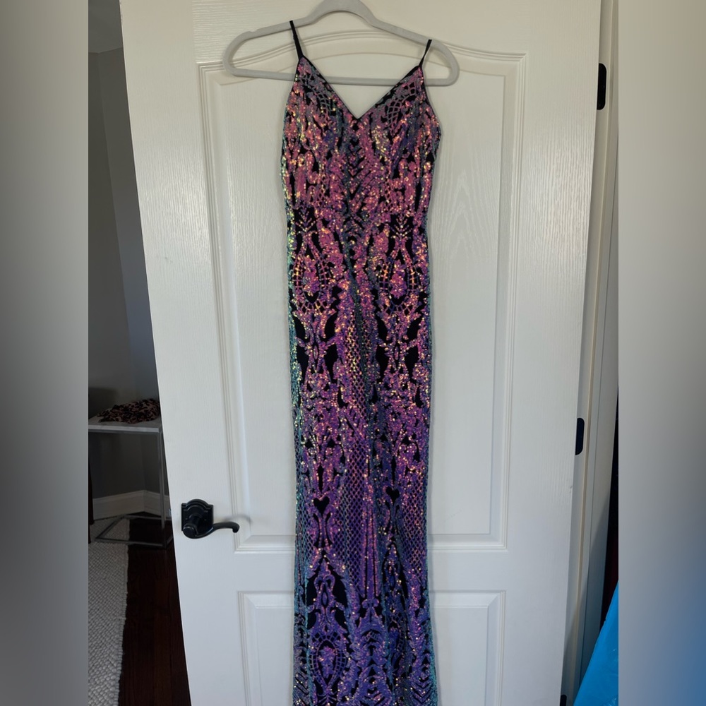 Prom dress - Picture 2 of 3